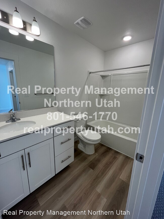 Building Photo - 3 br, 2.5 bath House - 3084 N. 1600 E.