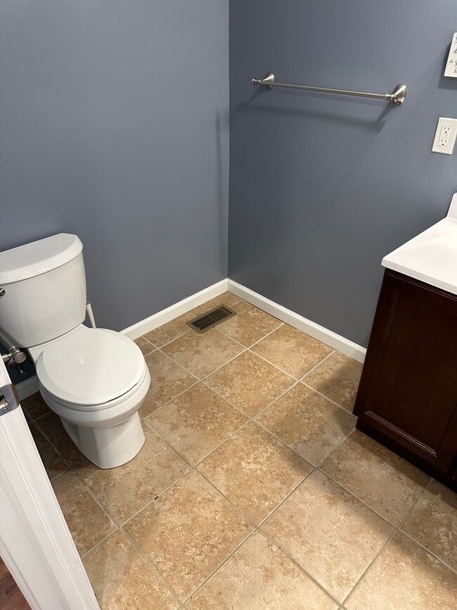 Building Photo - 1807 Jane St