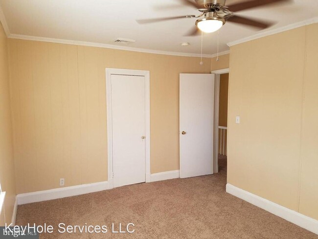 Building Photo - 3 br, 1 bath House - 1 N. Ellamont Street