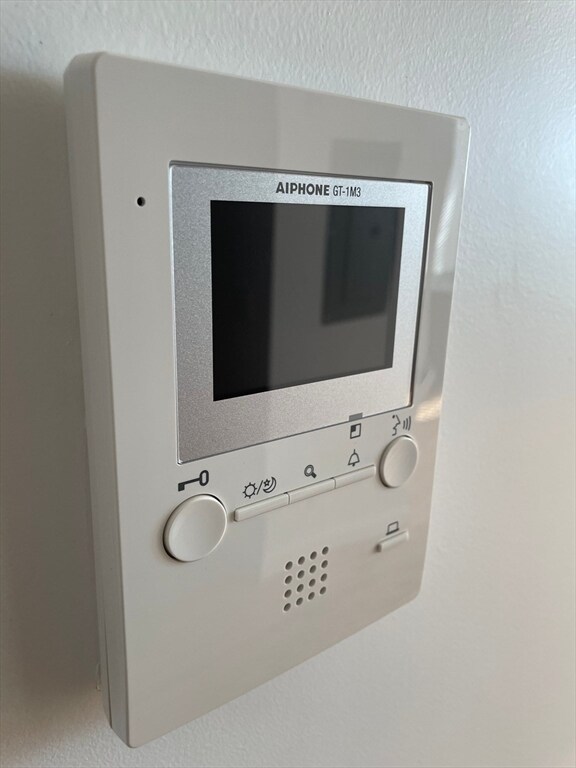 Building Photo - 64 Market St