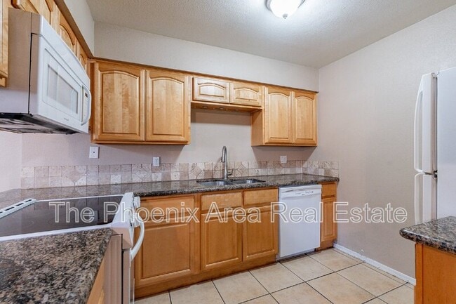 Building Photo - 3206 E Calypso Ave