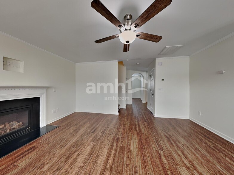 Building Photo - 1825 Beeson Park Ln