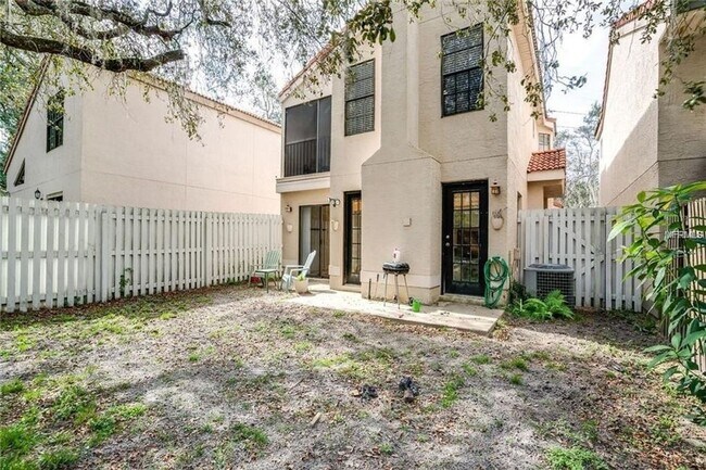 Building Photo - 1030 Knoll Wood Ct