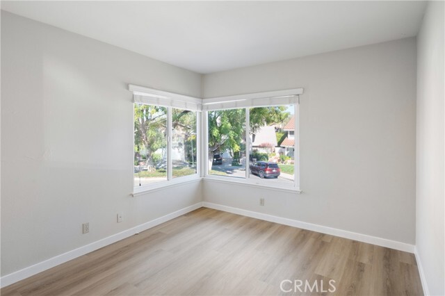 Building Photo - 2 Glorieta E