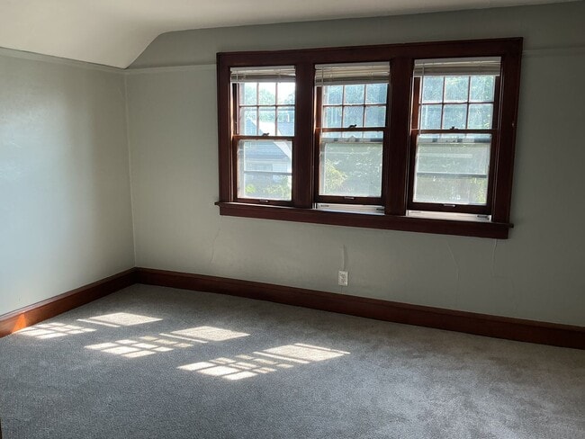 Building Photo - 2435 N 55th St