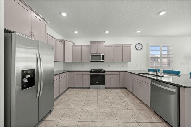Building Photo - 7539 SW 64th St Rd