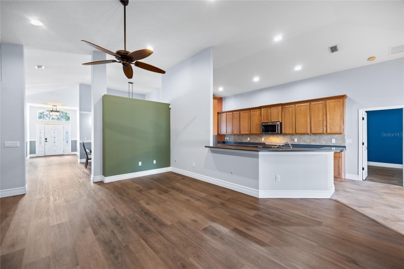 Building Photo - 13413 Mandalay Pl