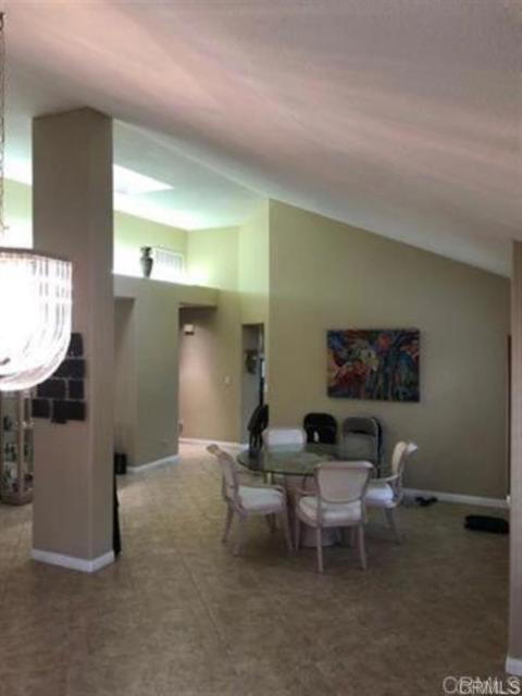 Building Photo - 613 Diamond Dr