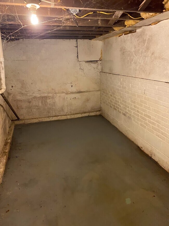 Building Photo - 7061 Idlewild Ave