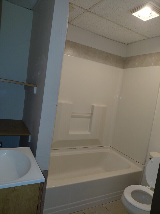 Building Photo - 330 Conklin Ave