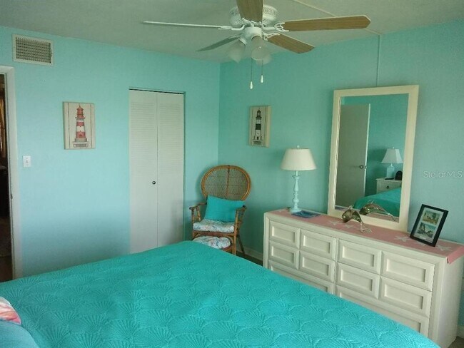 Building Photo - 464 N Paula Dr