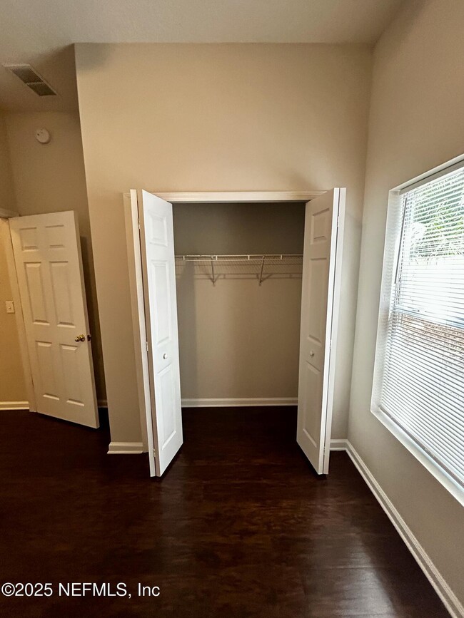 Building Photo - 6788 Manotak Oaks Dr