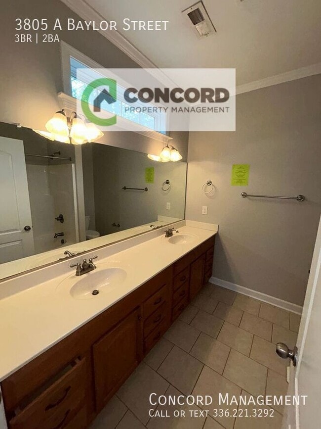 Building Photo - 3805 Baylor St