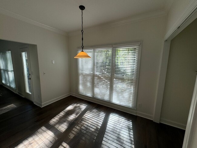 Building Photo - Updated House in Hampton Park!