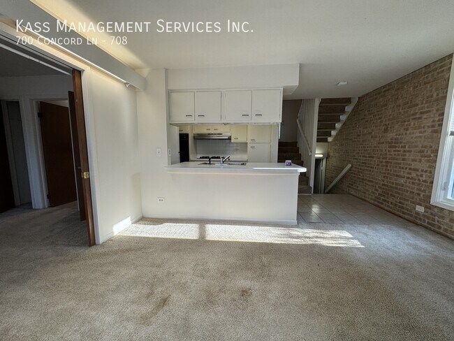 Building Photo - 700 Concord Ln