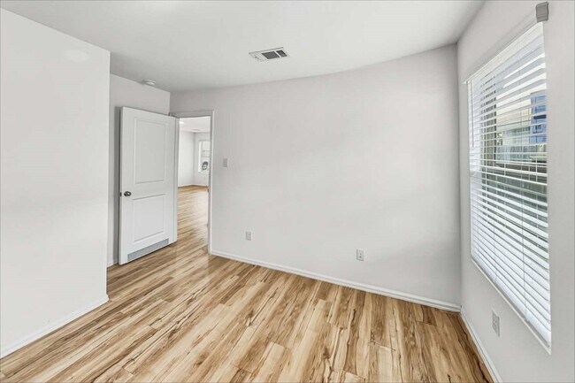 Building Photo - 22259 Stoney Ravine Dr