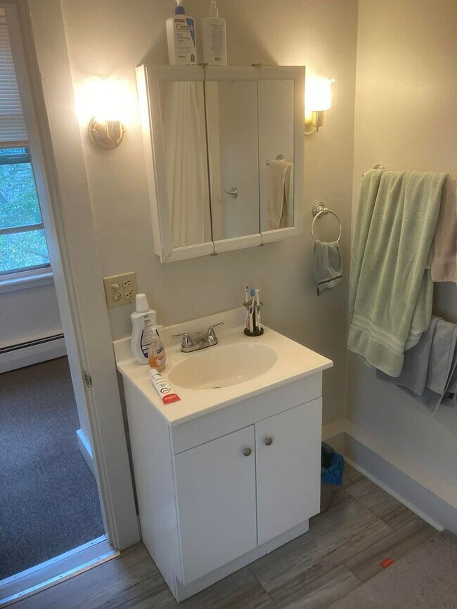 Building Photo - Thing