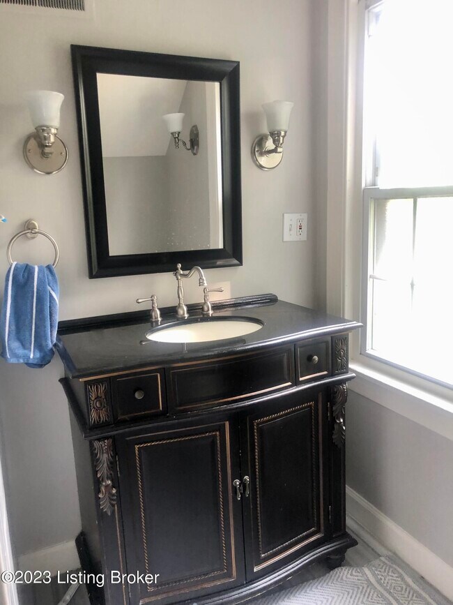 Building Photo - 11900 Spring Garden Ln