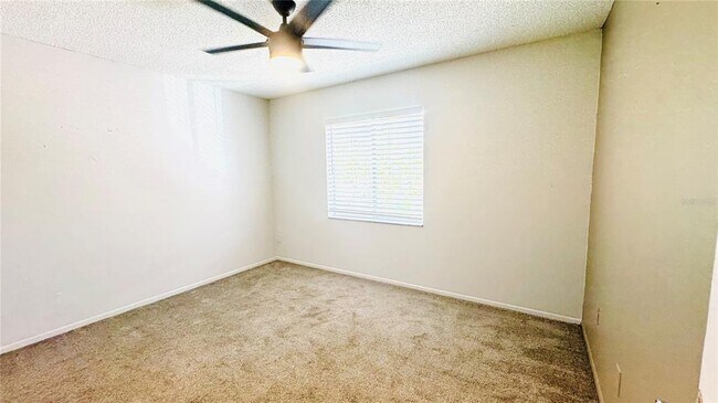 Building Photo - 5501 Pokeweed Ct