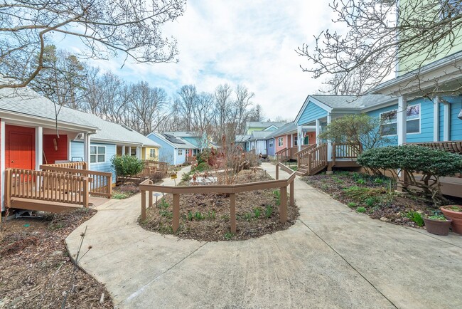 Building Photo - West Asheville Rental! Co-housing Development