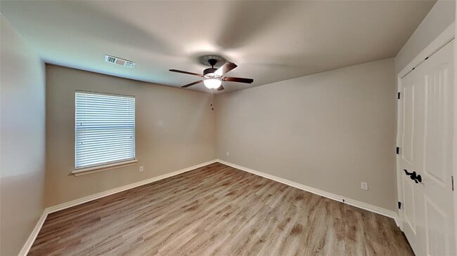 Building Photo - 5720 St James Pl