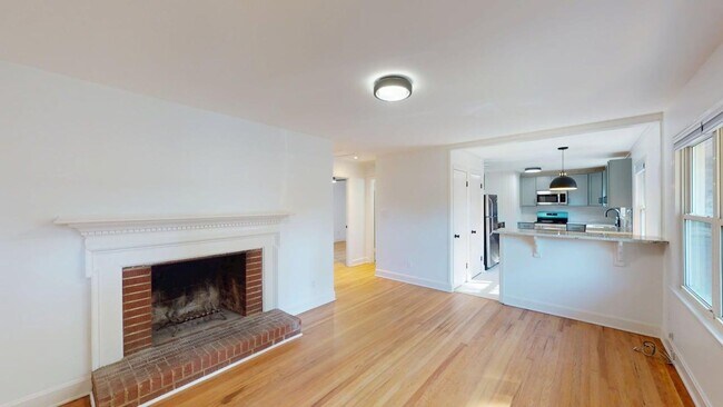 Building Photo - 1510 Woodhill Ln