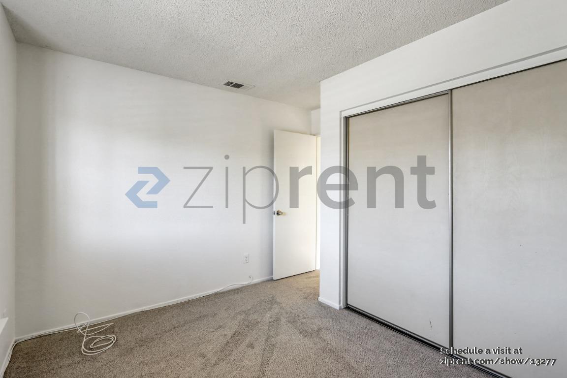 Building Photo - 116 Plymouth Way