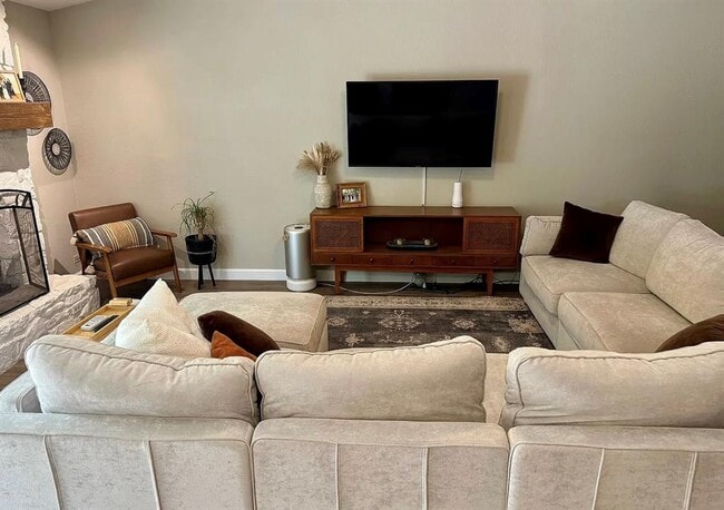 Building Photo - 7309 Broken Arrow Ln