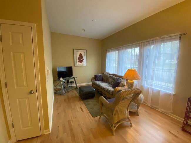 Building Photo - 510 N Midvale Blvd