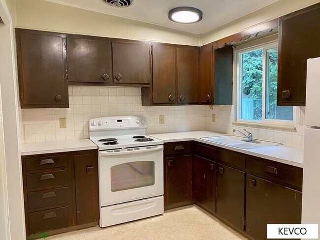 Building Photo - Ranch Style Across the Street from CSU!