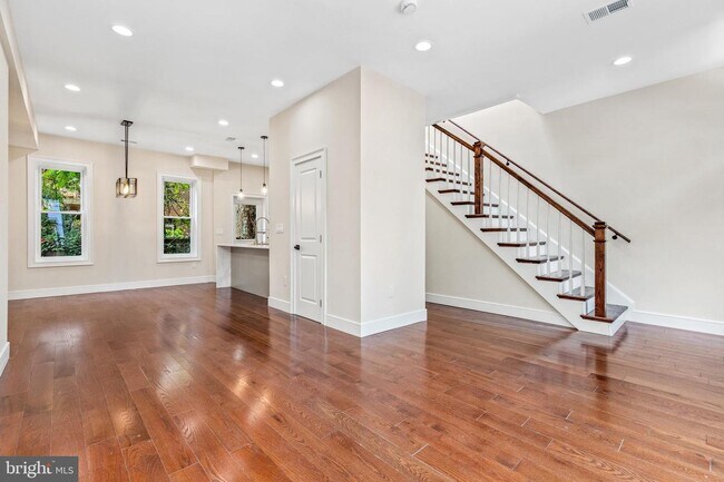 Building Photo - 36 U St NW