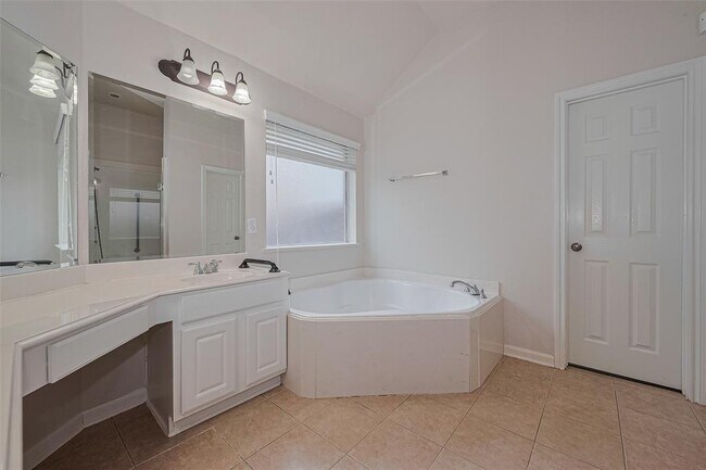 Building Photo - 25215 Sundown Canyon Ln