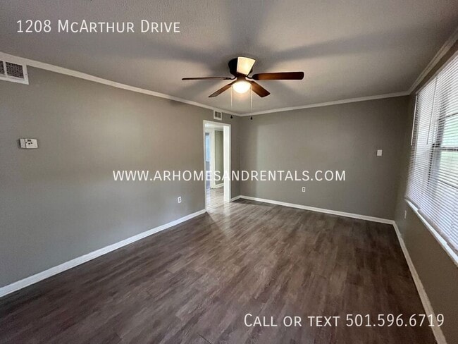 Building Photo - 1208 McArthur Dr