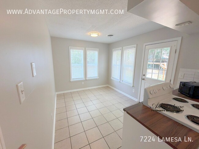 Building Photo - 7224 Lamesa Ln