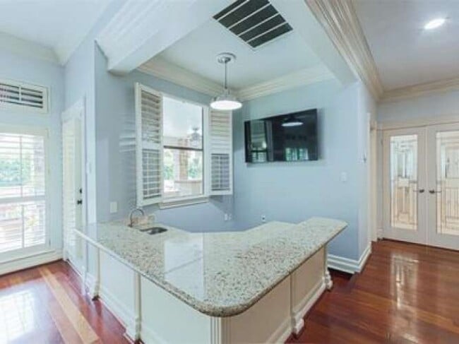 Building Photo - 20115 Echo Falls Dr