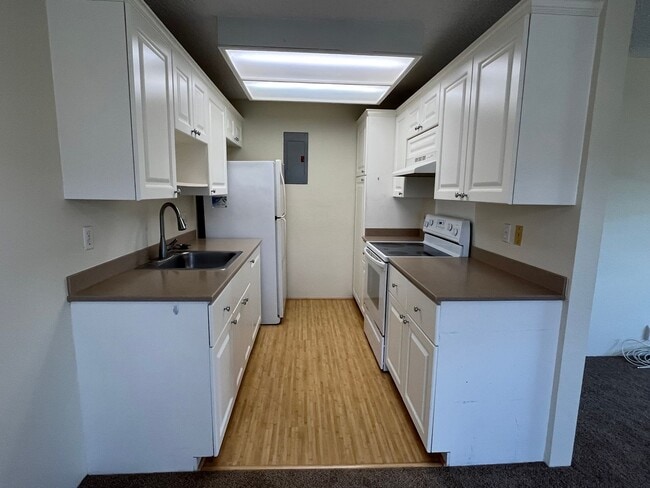 Building Photo - 94-1351 Kulewa Loop #17s