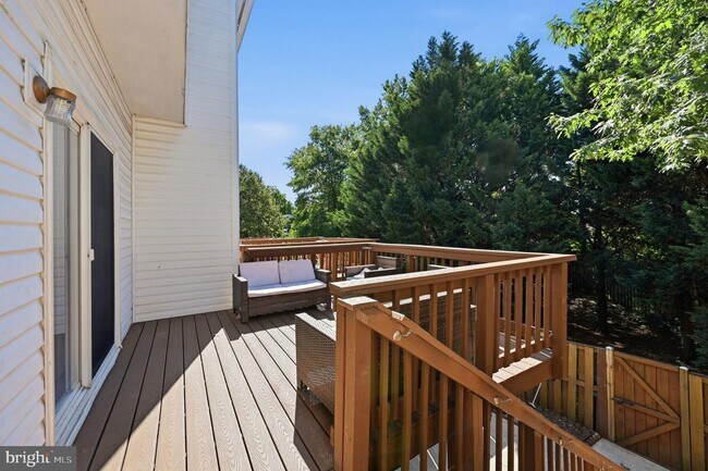 Building Photo - 7676 Helmsdale Pl
