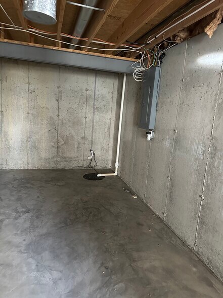 Building Photo - 428 Ramblewood Way