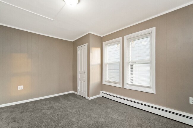Building Photo - Spacious 3-Bed + Office Home in Slatington — Fresh Floors & Flexible Layout