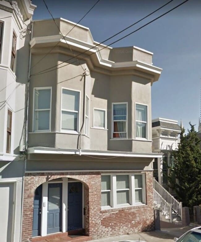 Building Photo - 372 29th St