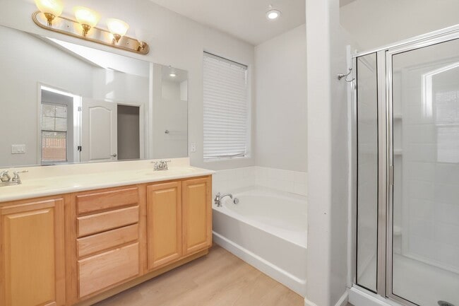 Building Photo - Queen Creek Rental