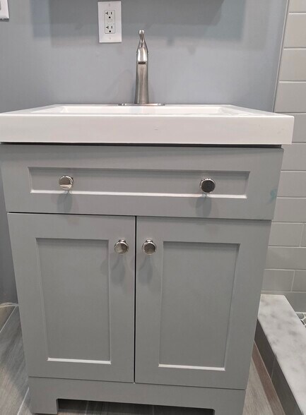 Building Photo - 18 Mascot St