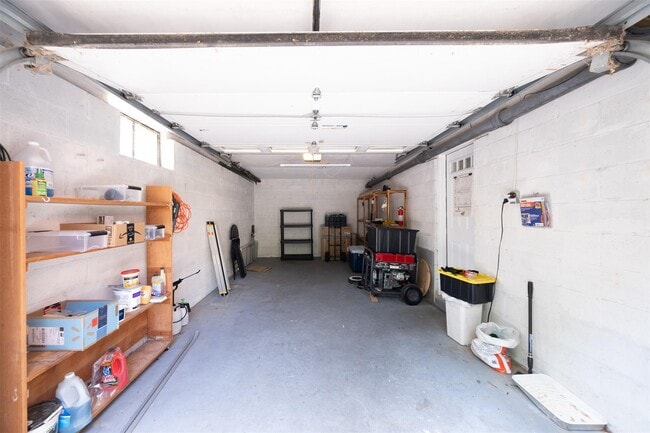 Building Photo - 64 Sunset Dr