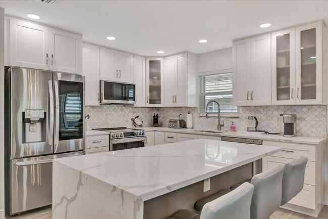 Building Photo - 10 Gulf Blvd