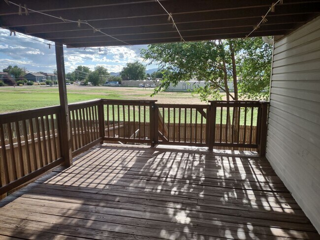 Building Photo - Amazing ranch style home