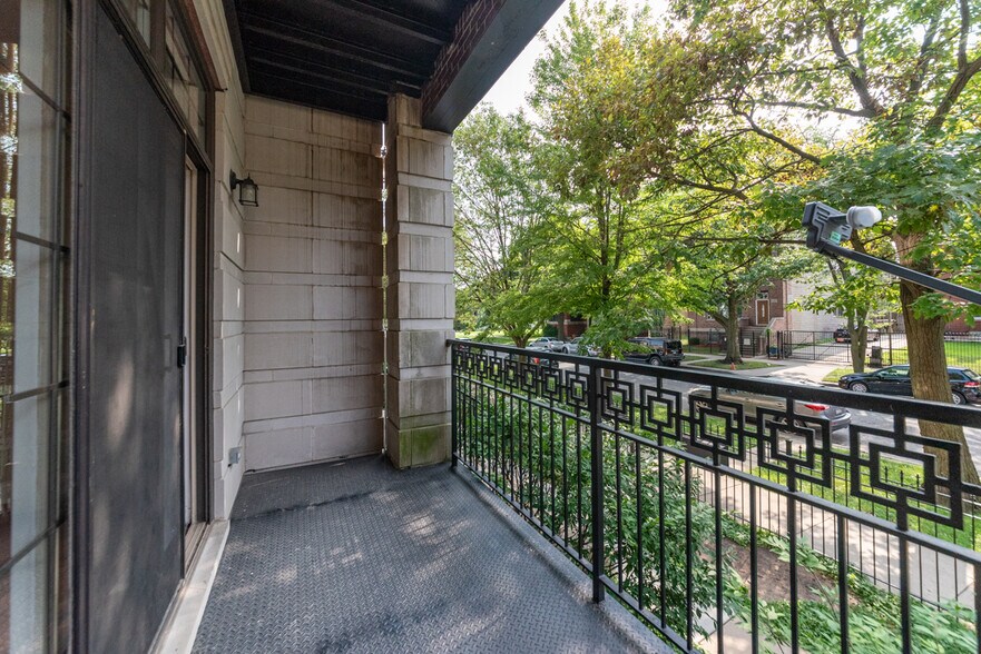 Building Photo - 6217 S Kimbark Ave
