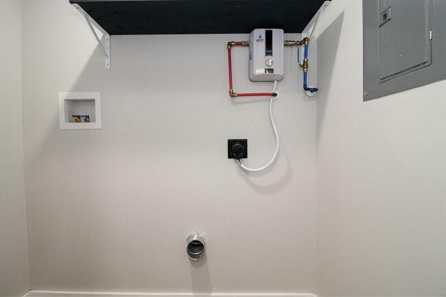 Building Photo - 510 Diuguid St