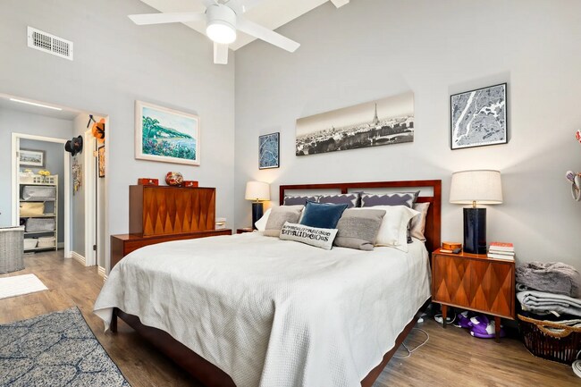 Building Photo - 16962 Westwood Ln