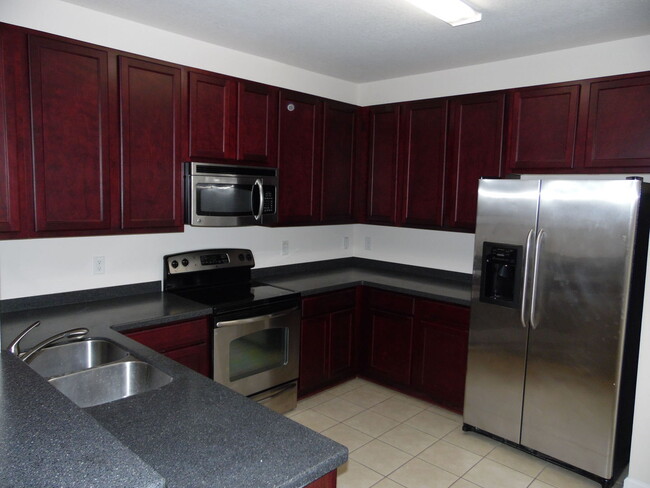 Building Photo - Very nice 3/2 at Southside and JTB