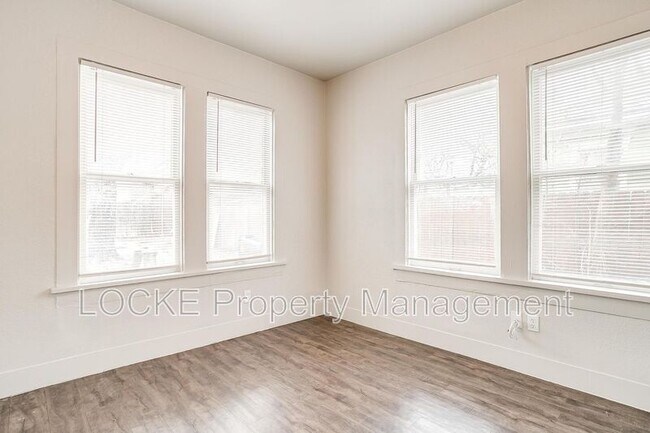 Building Photo - 1411 6th Ave